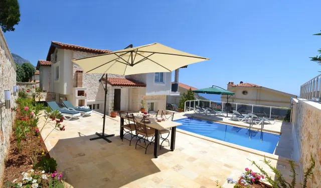 BookNoFees: فيلا فريدا - الفن والجبال والبحر – Kalkan, Kas, Antalya