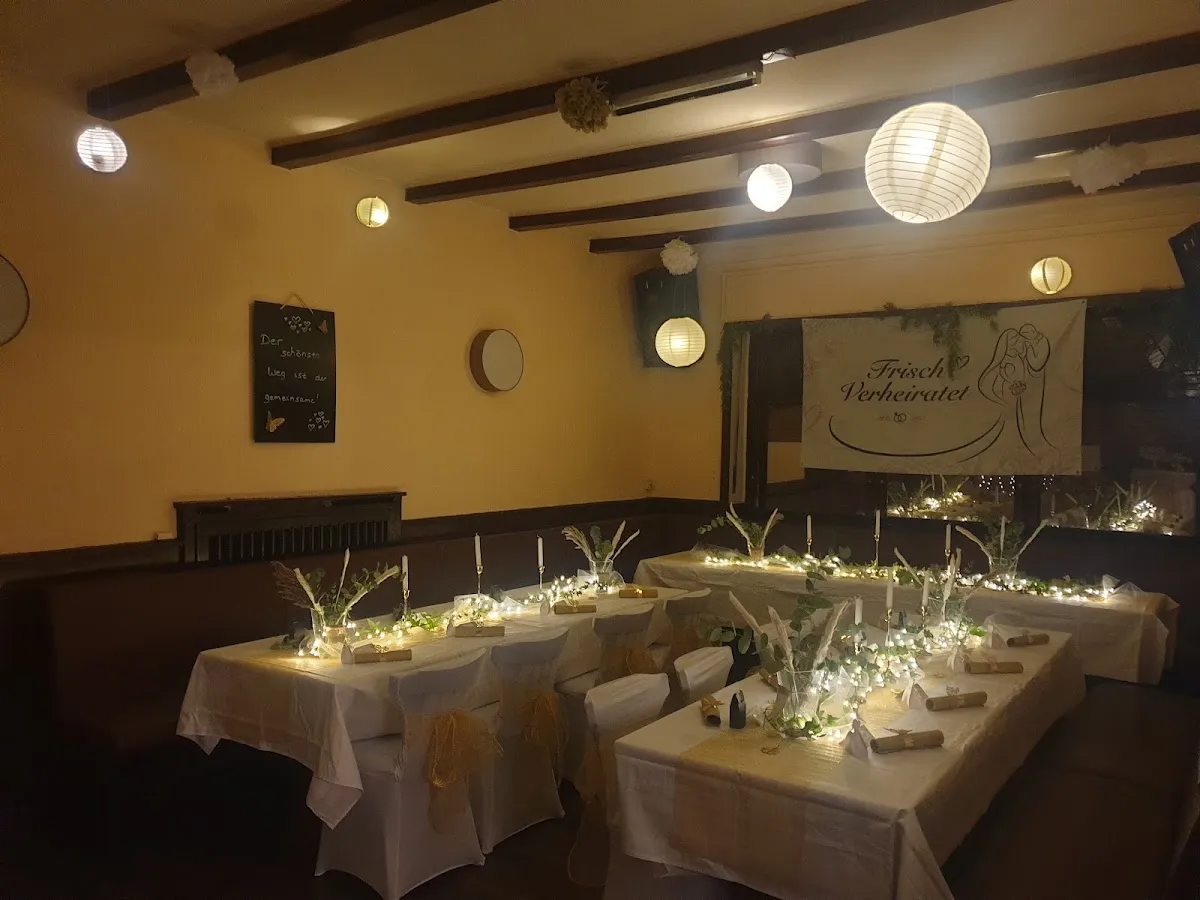 BookNoFees: مطعم – Im Fäßchen Gaststätte – Hagen – مطعم إم فيشن، الصورة 1