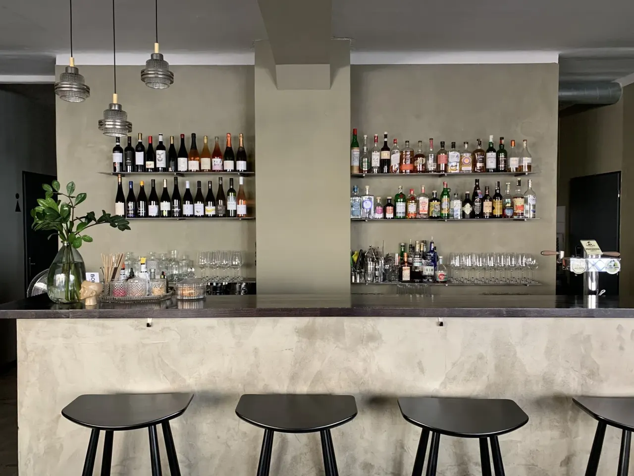 BookNoFees: مقهى – BOHO cafe & store – Prague – مقهى ومتجر BOHO، الصورة 1