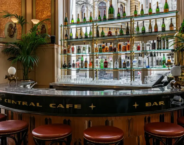 BookNoFees: مطعم – Centrál Grand Cafe & Bar 1887 – Budapest – سنترال جراند كافيه & بار 1887، الصورة 3