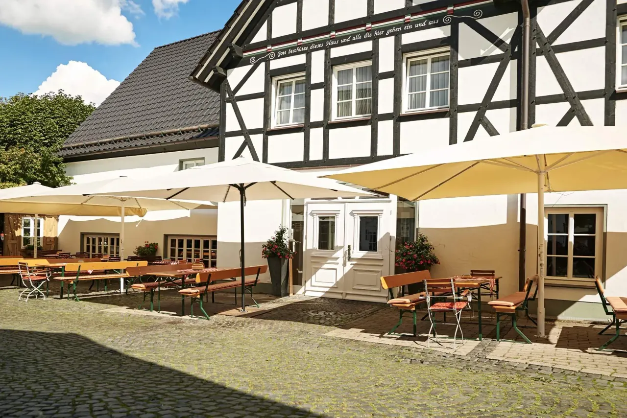 BookNoFees: مطعم – Esloher Brauhaus — Domschänke Esselbräu – Eslohe – Esloher Brauhaus — Domschänke Esselbräu، الصورة 1