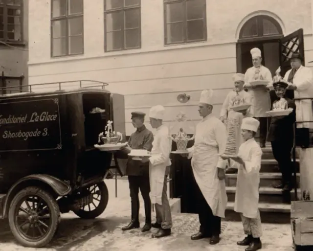 BookNoFees: مقهى – Konditori La Glace – Copenhagen – Konditori La Glace، الصورة 2