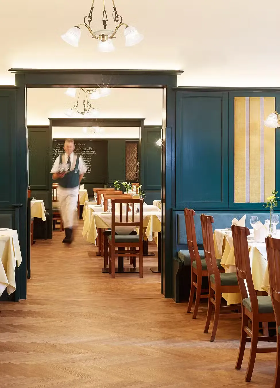 BookNoFees: مطعم – Plachuttas Gasthaus zur Oper – Vienna – بلاشوتاس غاستهاوس تسور أوبر، الصورة 1