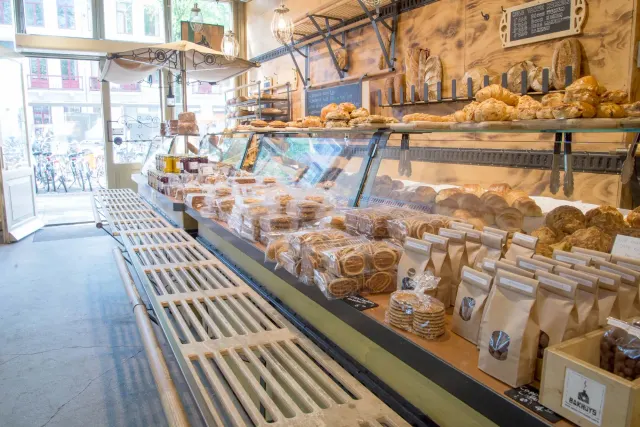 BookNoFees: مقهى – Bakhuys – Amsterdam – Bakhuys، الصورة 3