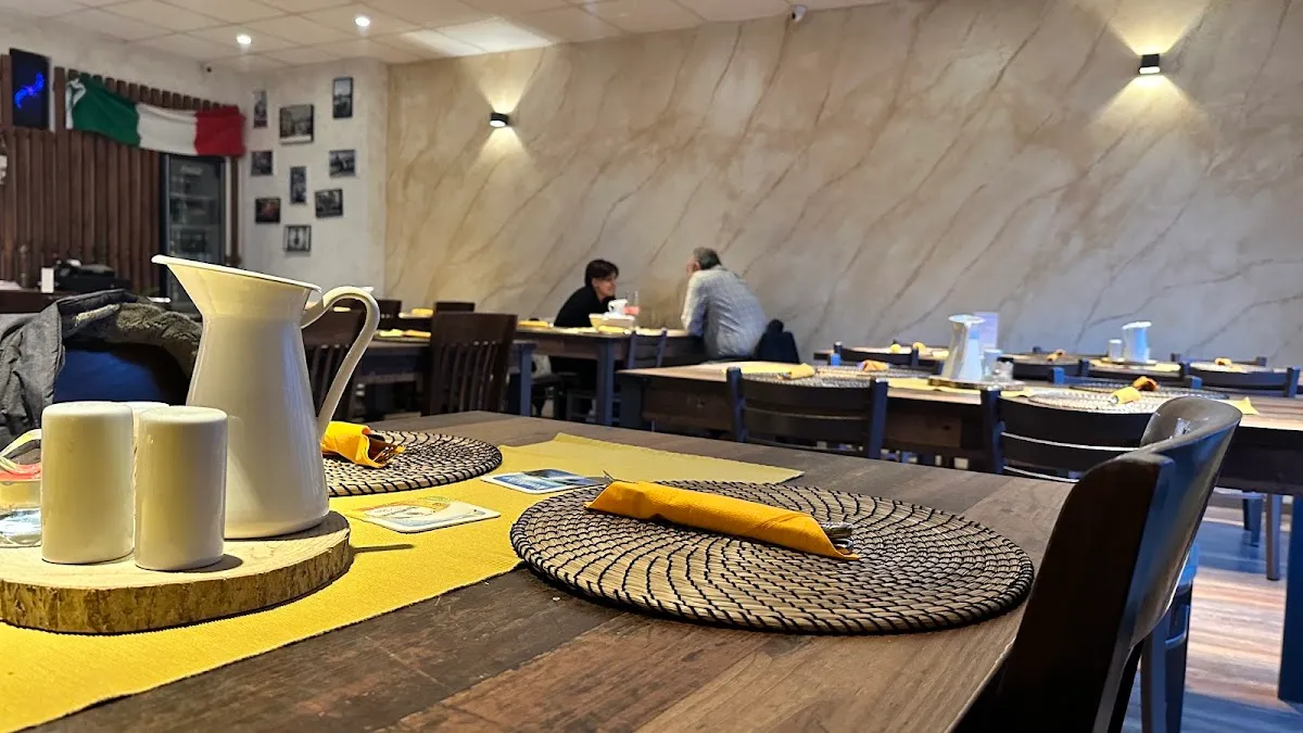 BookNoFees: مطعم – Trattoria La Fontana – Schalksmühle – Trattoria La Fontana، الصورة 1
