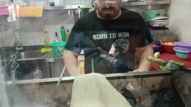 BookNoFees: بار وجبات خفيفة – Dürümcü - Destan Kebap & Dürüm – Istanbul – Dürümcü - Destan Kebap & Dürüm، الصورة 3