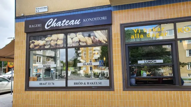 BookNoFees: Café Chateau, Stockholm