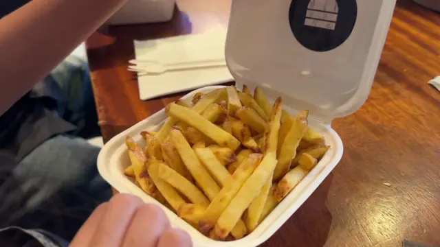 BookNoFees: بار وجبات خفيفة – Bleecker – London – Bleecker، الصورة 2