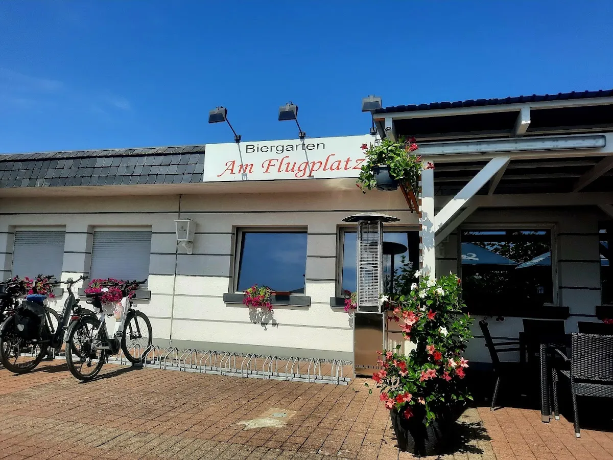 BookNoFees: مطعم – Restaurant am Flugplatz – Hamm – مطعم المطار، الصورة 1