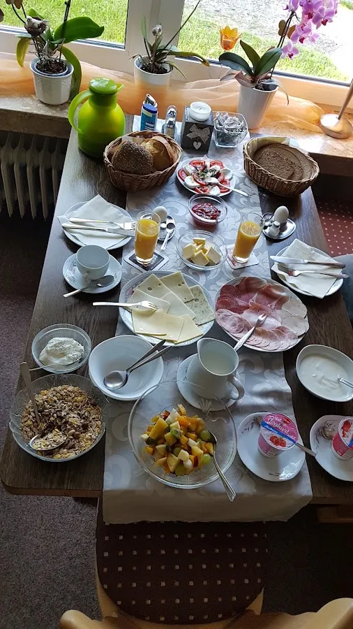 BookNoFees: مطعم – Baumhoff Jürgen Café Pension – Olpe – باومهوف يورغن كافيه بنسيون، الصورة 3