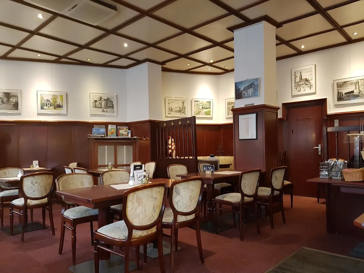 BookNoFees: مطعم – Café Flores – Hagen – Café Flores، الصورة 1