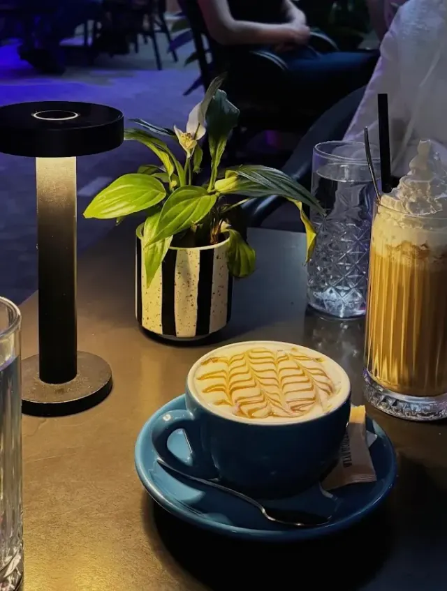 BookNoFees: مقهى – Baristocratia Coffee Society – Belgrade – Baristocratia Coffee Society، الصورة 2