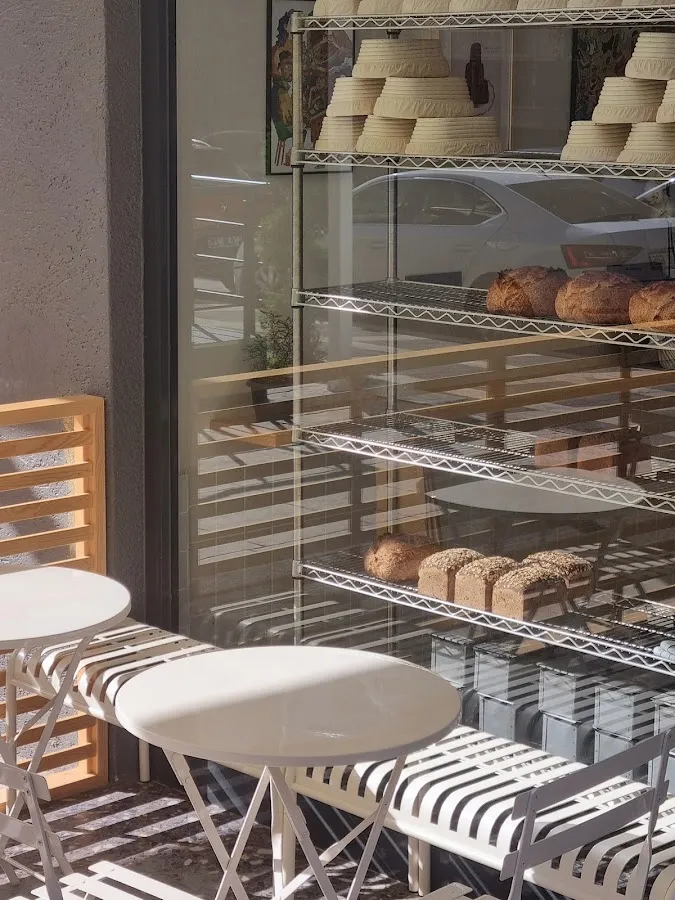 BookNoFees: مقهى – Baca Bread Club – Istanbul – Baca Bread Club، الصورة 1