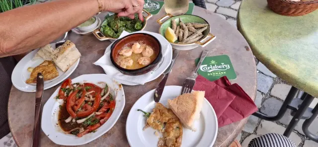 BookNoFees: مطعم – Locanta Tapas Bar Gaststätte – Schwerte – Locanta Tapas Bar Gaststätte، الصورة 2