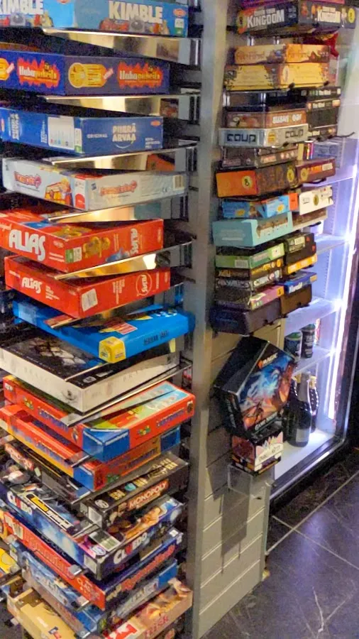 BookNoFees: مقهى – Café Boardgame – Helsinki – مقهى ألعاب الطاولة، الصورة 3