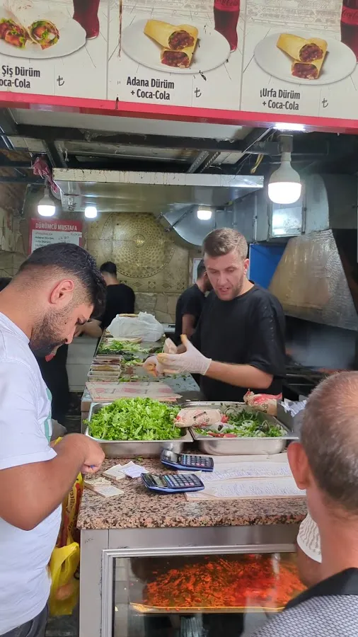 BookNoFees: مقهى – Dürümcü Mustafa – Istanbul – دورومجي مصطفى، الصورة 2