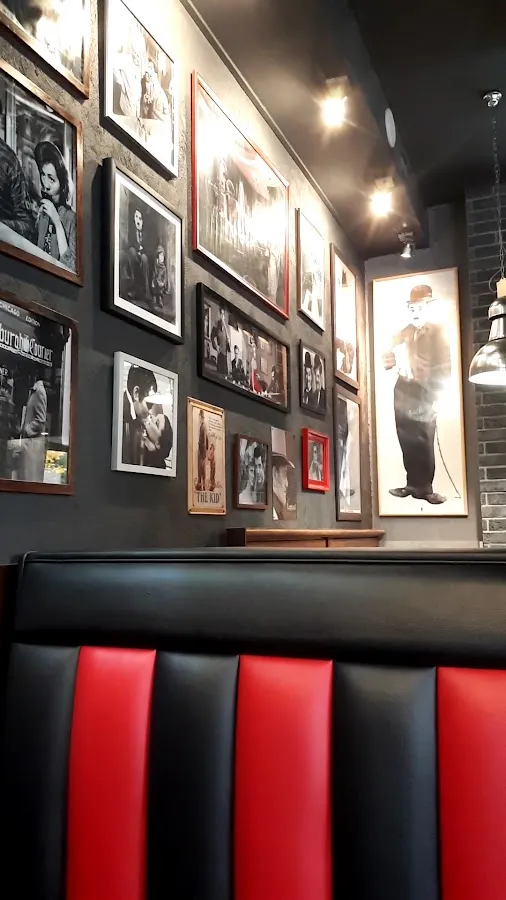 BookNoFees: مطعم – Chicago's Pizza – Warsaw – Chicago's Pizza، الصورة 3