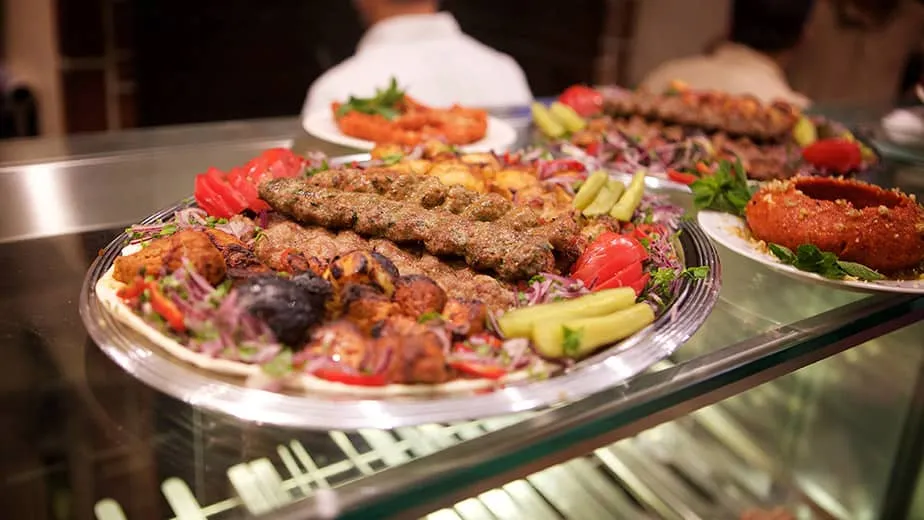 BookNoFees: مطعم – Al-Amir – Budapest – Al-Amir، الصورة 1