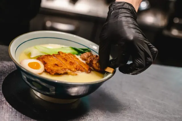 BookNoFees: مطعم – Takumi Tonkotsu Ramen – Brussels – Takumi Tonkotsu Ramen، الصورة 3