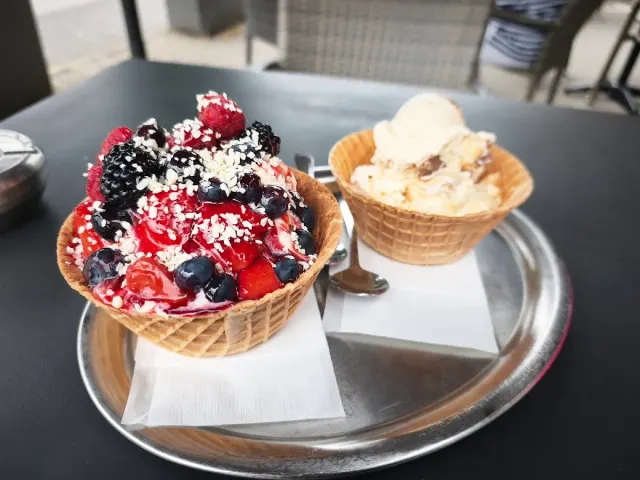 BookNoFees: مطعم – Ankays Eiscafé – Freudenberg – Ankays Eiscafé، الصورة 2