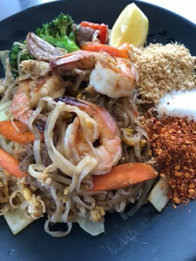 BookNoFees: بار وجبات خفيفة – Aroy Thai Take Away – Stockholm – Aroy Thai Take Away، الصورة 3