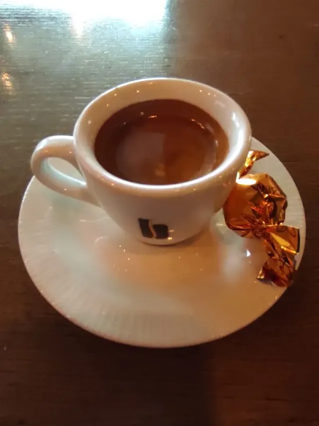 BookNoFees: مقهى – Caffe Sol – Belgrade – Caffe Sol، الصورة 2