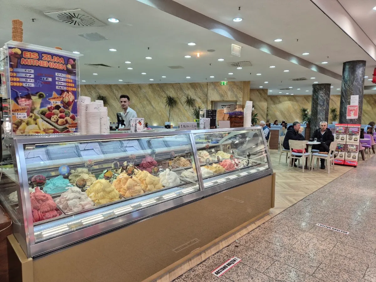 BookNoFees: مطعم – Eiscafé Leone – Lüdenscheid – Eiscafé Leone، الصورة 1