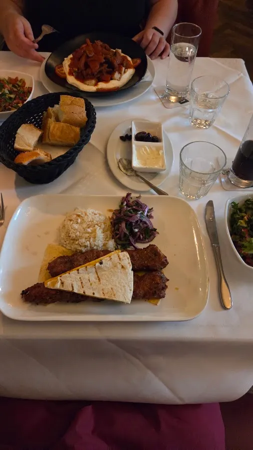 BookNoFees: مطعم – Bosporus Restaurant – Dortmund – Bosporus Restaurant، الصورة 2
