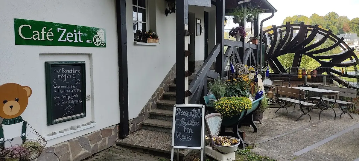 BookNoFees: مطعم – Café Zeit am Wasserrad – Schmallenberg – مقهى زايت بجانب العجلة المائية، الصورة 1