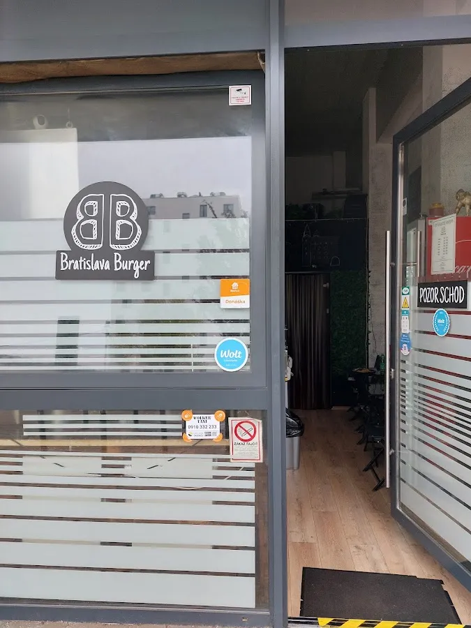BookNoFees: بار وجبات خفيفة – Bratislava Burger – Bratislava – Bratislava Burger، الصورة 1