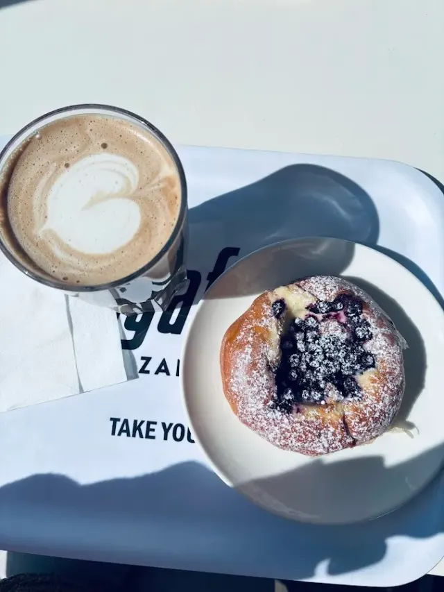 BookNoFees: مقهى – Café Carusel – Helsinki – Café Carusel، الصورة 2