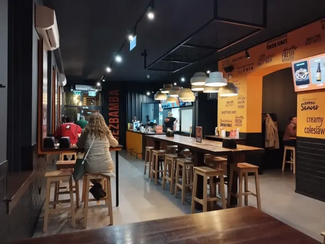 BookNoFees: مطعم – Bamba Marha Burger Bar – Budapest – Bamba Marha Burger Bar، الصورة 2