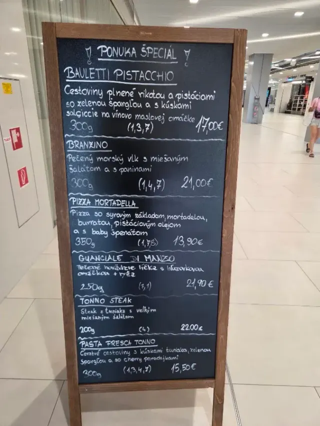 BookNoFees: مقهى – Certo "OC Tehelko" – Bratislava – Certo "OC Tehelko"، الصورة 3
