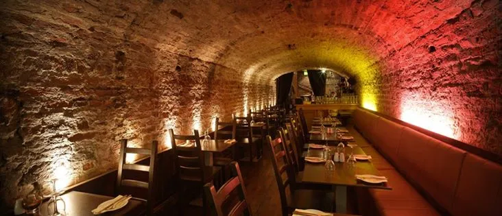 BookNoFees: مطعم – La Caverna – Dublin – الكهف، الصورة 1