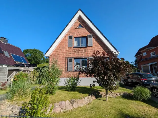 BookNoFees: بيت عطلات في Lübeck – منزل شبه منفصل واسع بطابع هادئ