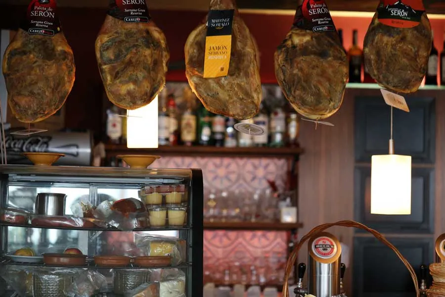 BookNoFees: مطعم – Cafe Blond – Recklinghausen – مقهى بلوند، الصورة 1