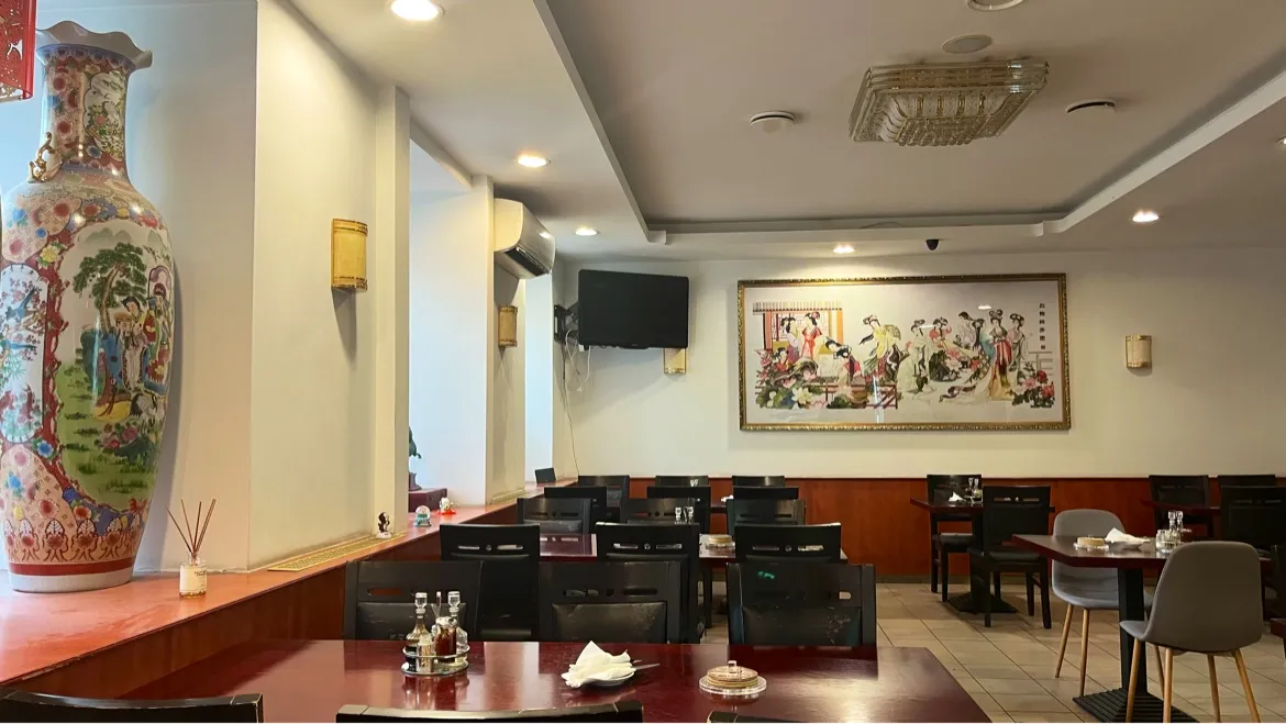BookNoFees: مطعم – Čínska reštaurácia Slnko – Bratislava – مطعم Slnko الصيني، الصورة 1