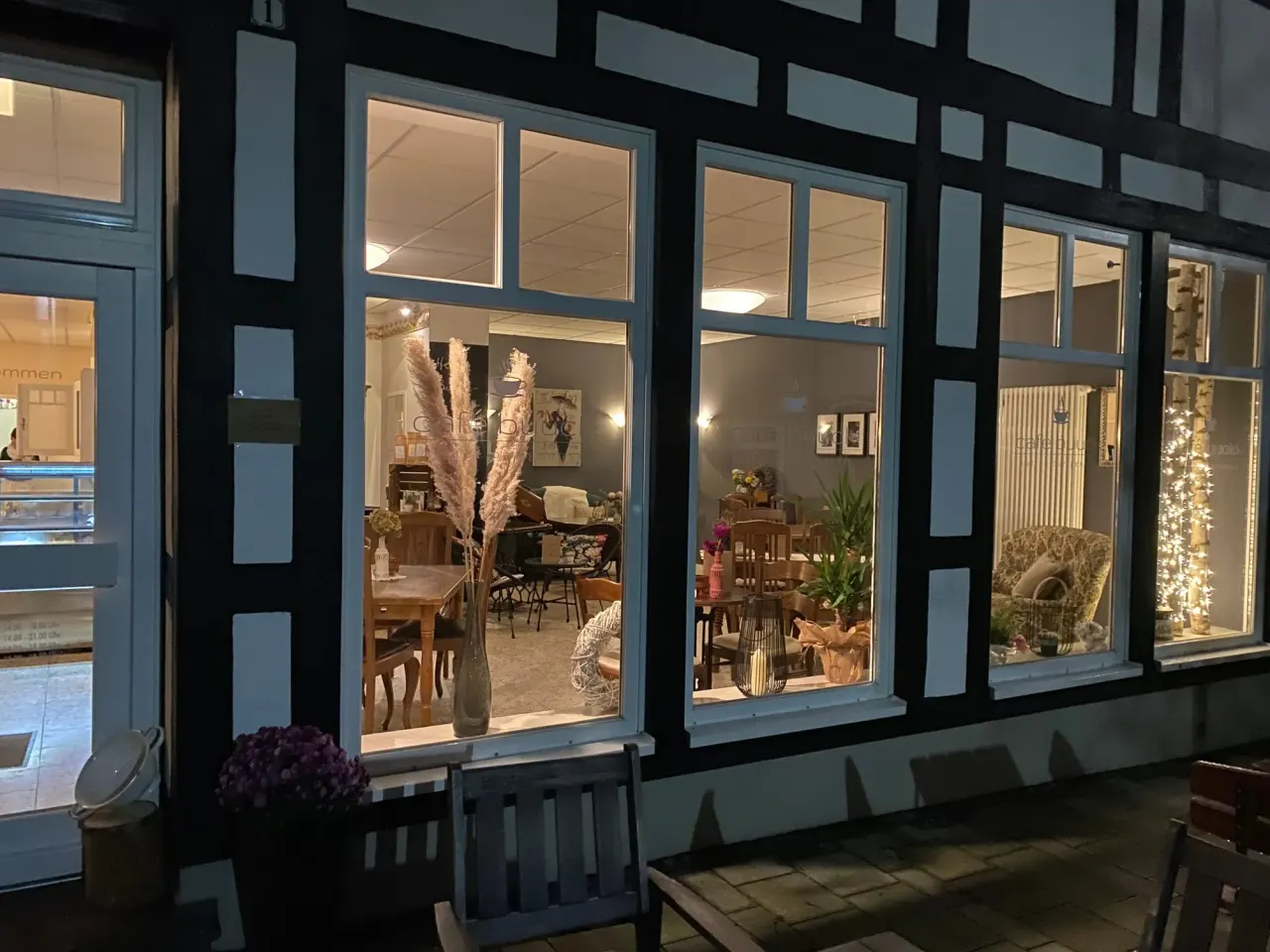 BookNoFees: مقهى – Café Buuck – Rüthen – Café Buuck، الصورة 1