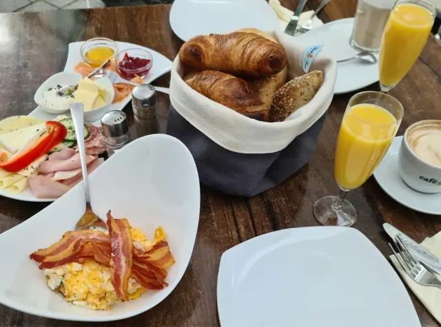 BookNoFees: مطعم – Das kleine Kaffeehaus – Gevelsberg – المقهى الصغير، الصورة 3
