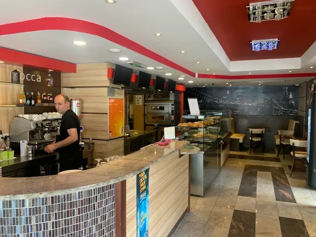 BookNoFees: Kavarna in slaščičarna Leonard, Ljubljana