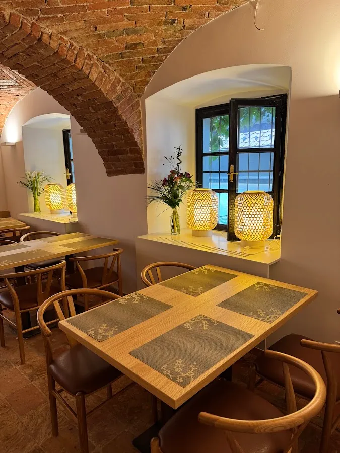 BookNoFees: مطعم – Chinese Restaurant NiamNiam Garden – Ljubljana – مطعم NiamNiam Garden الصيني، الصورة 1