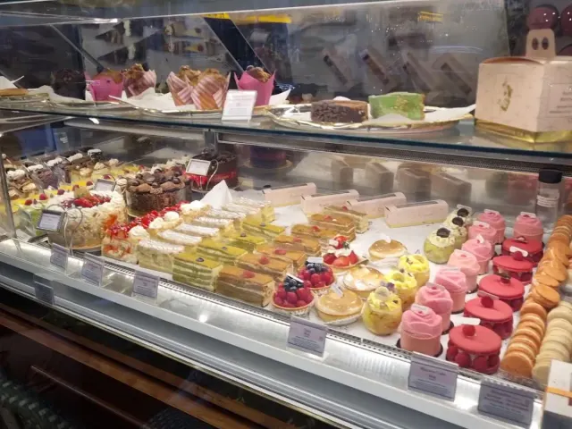 BookNoFees: مقهى – Caffe Concerto – London – Caffe Concerto، الصورة 3