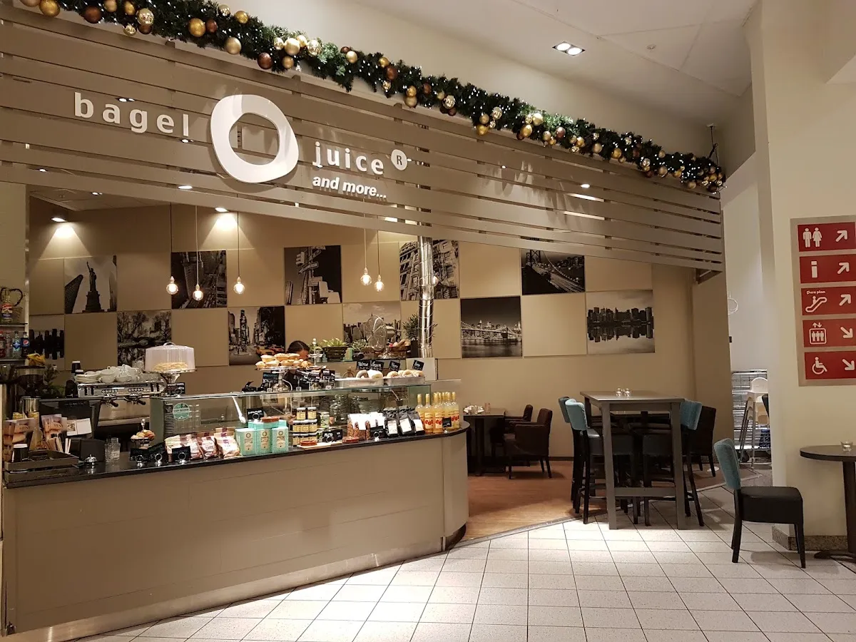 BookNoFees: مقهى – Bagel & Juice – Oslo – Bagel & Juice، الصورة 1