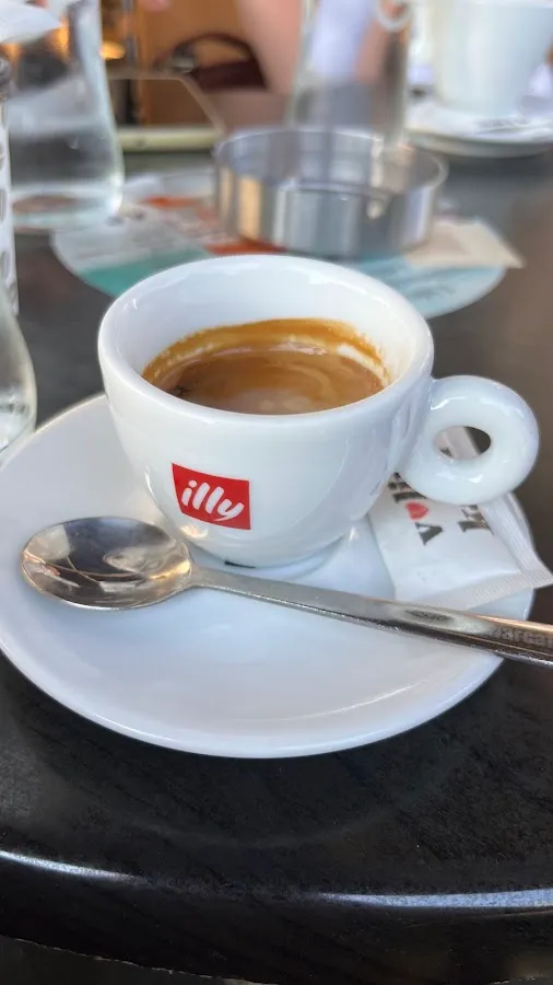 BookNoFees: مقهى – Bumerang – Zagreb – بوميرانغ، الصورة 2